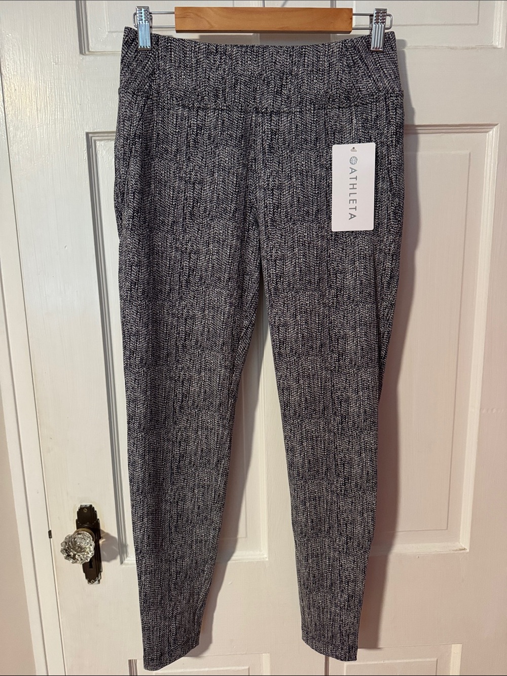 Athleta NWT Delancey Skyline Texture Tight Size Medium